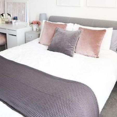 Habitacion Privada En Piso A 10 Minutos De Atocha Madrid Luaran gambar
